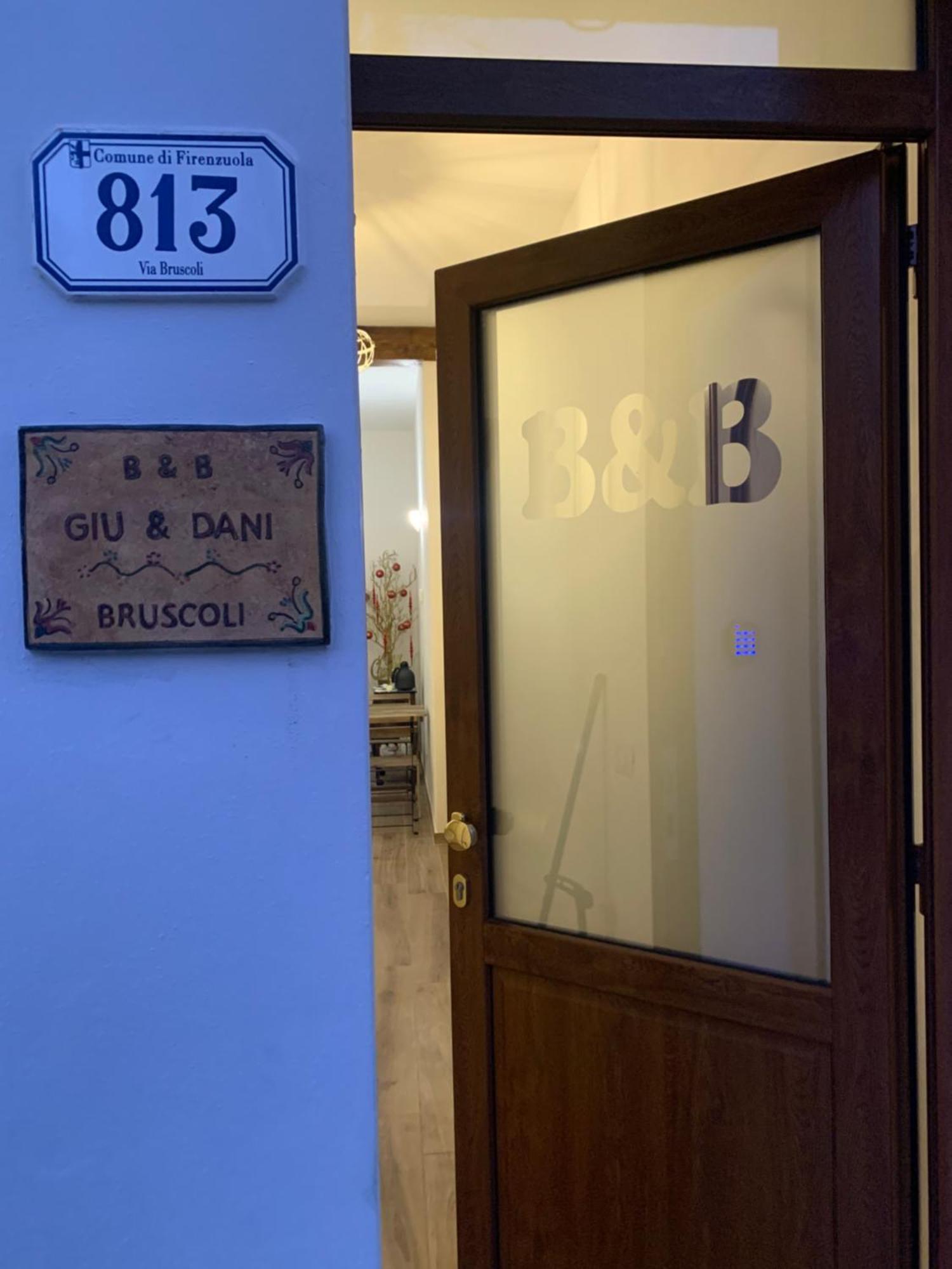 B & B Giu & Dany Bruscoli ภายนอก รูปภาพ